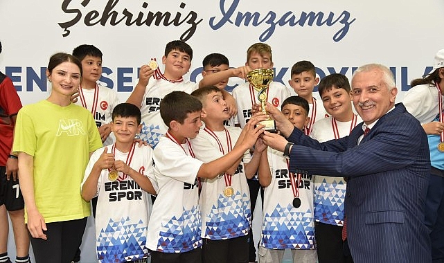 Konya Büyükşehir’in Geleneksel Çocuk Oyunları İl Finali Büyük Heyecana Sahne Oldu