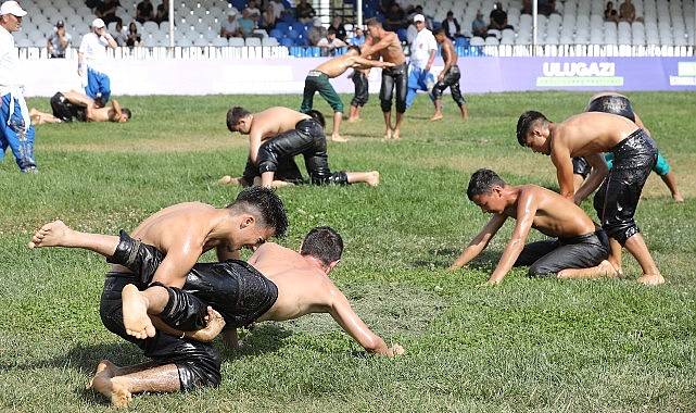 Yağlı güreşin büyük başpehlivanları Ulugazi Er Meydanı’na çıkıyor