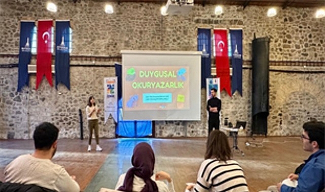 İzmirli gençler “Duygusal Okuryazarlık Atölyesi” ile farkındalık kazandı