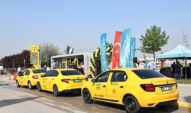 Üçevler’de modern taksi durağı hizmete açıldı