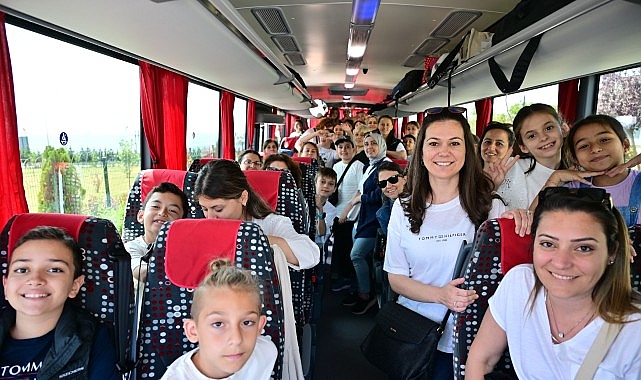 ÇKSM Öğrencileri Zorlu PSM’de Cumhuriyet’in Büyüleyici Hikayesini İzledi