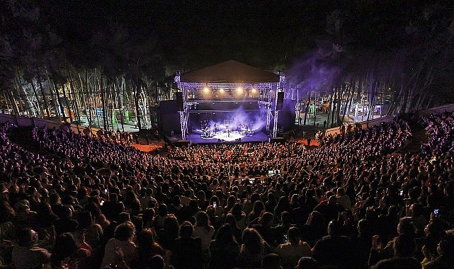 Paribu sponsorluğunda 2025 sezonu Açıkhava Konserleri başladı