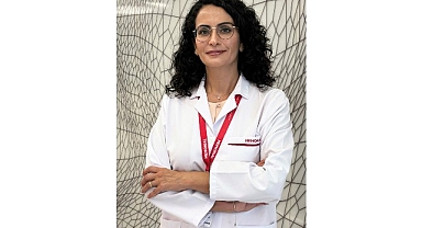 Yazın Göz Enfeksiyonlarına Karşı Önleminizi Alın