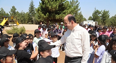 Başkan Altay 55 Bin Öğrenciyi Ağırlayacak Genç KOMEK Oyun Kampı’nda Çocukların Coşkusuna Ortak Oldu