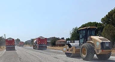 Büyükşehir’den 13 Bin Ton Asfalt, 55 Kilometre Sathi Kaplama