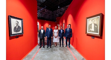 Atatürk ve Refik Anadol sergileri İzmirliler ile buluşuyor