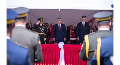 İzmirliler 30 Ağustos Zaferi’nin 103’üncü yıl dönümünü coşkuyla kutladı