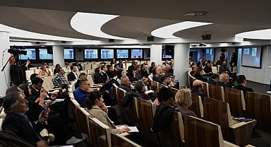 Başkan Köymen, 7. Ulusal Yerel Yönetimler Sempozyumu’nda konuştu