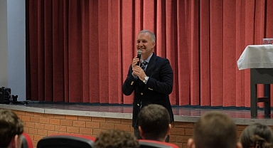 Başkan Taban Gençlere Kulak Veriyor