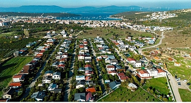 Seferihisar Belediyesi’nden “Kaçak Yapı” uyarısı: Sığacık Karagöl Mevkii’ndeki yıkımlar devam ediyor.